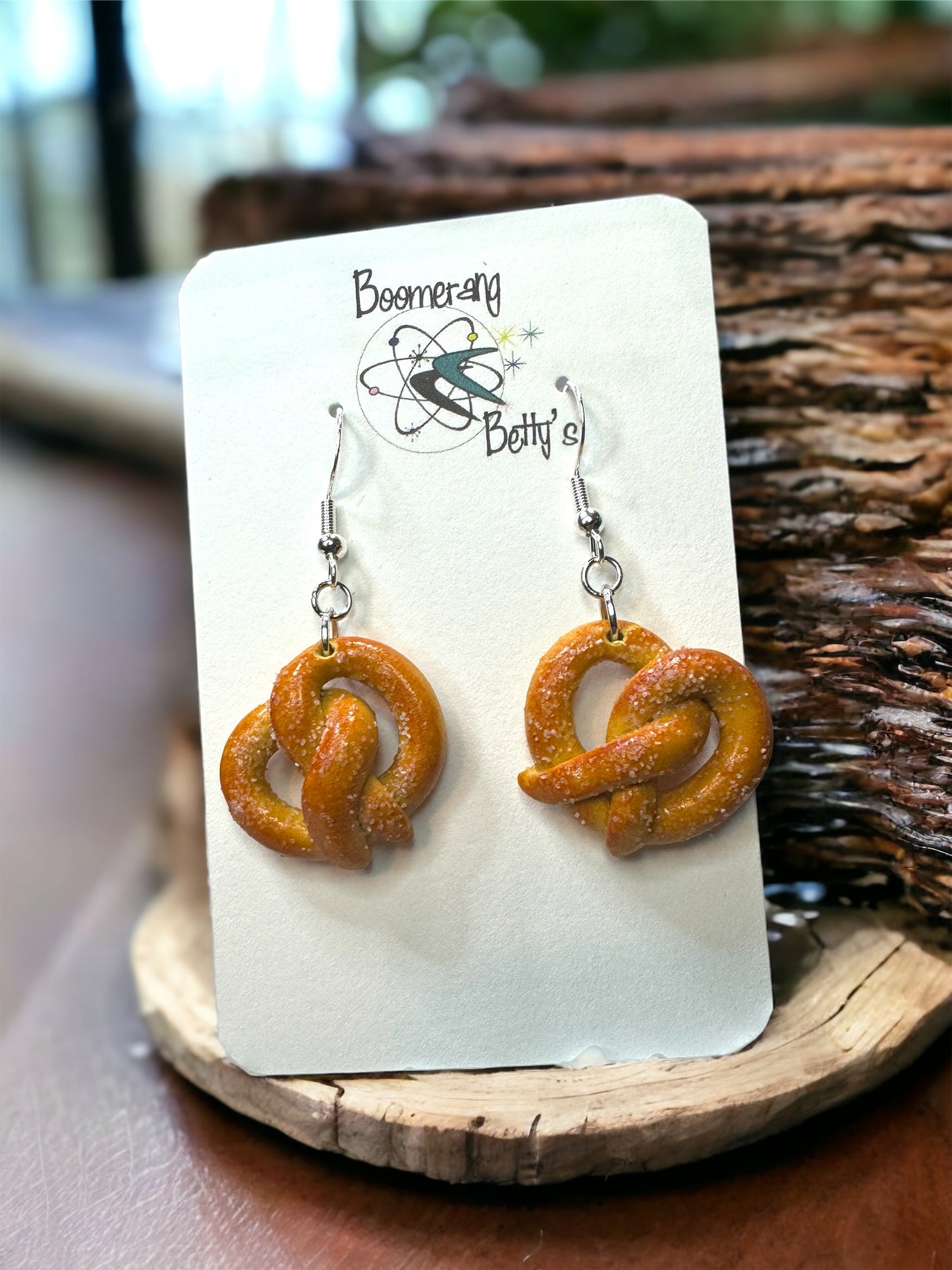 Pretzel earrings